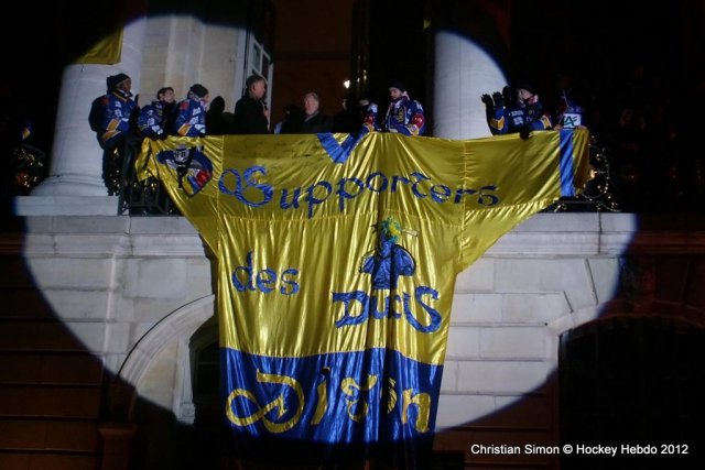 Photo hockey reportage Dijon dans la rue : Pari Gagné