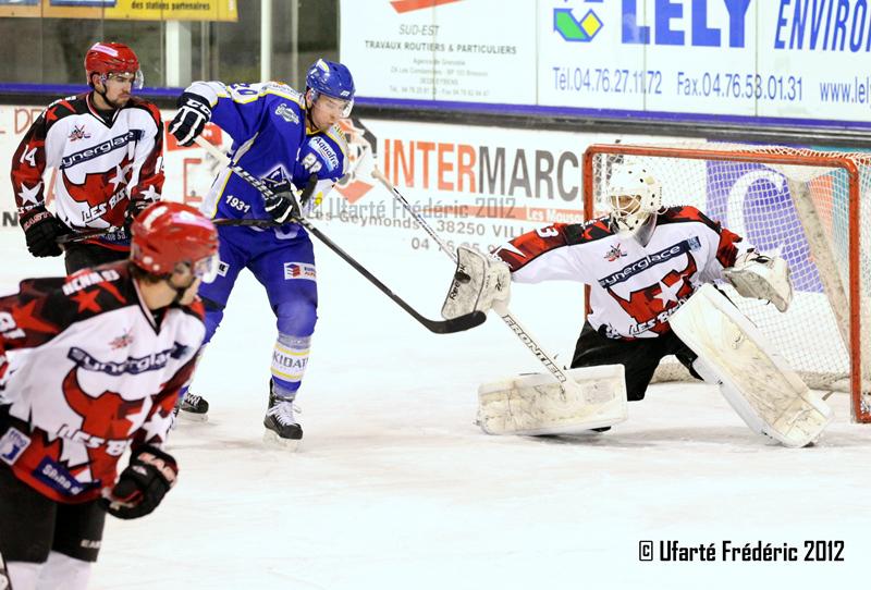 Villard-de-Lans 7 - 2 Neuilly/Marne
