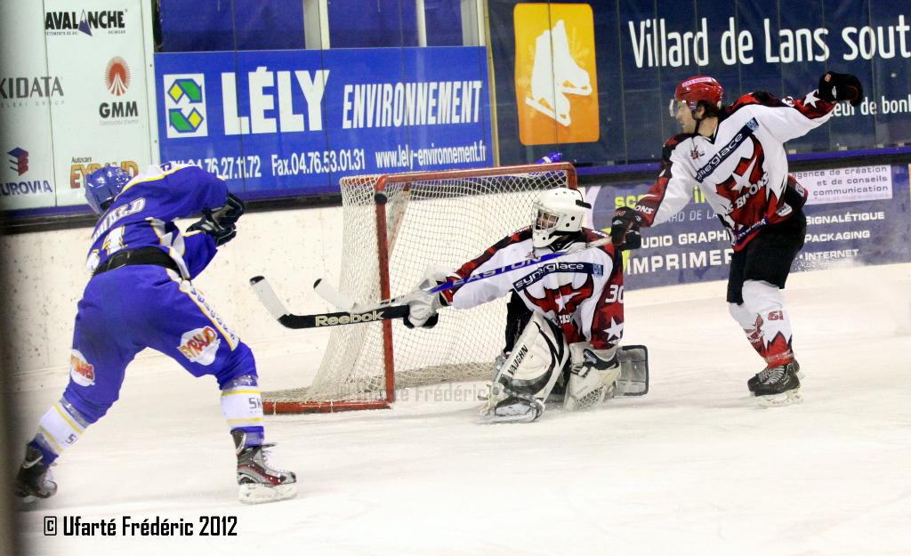 Villard-de-Lans 7 - 2 Neuilly/Marne