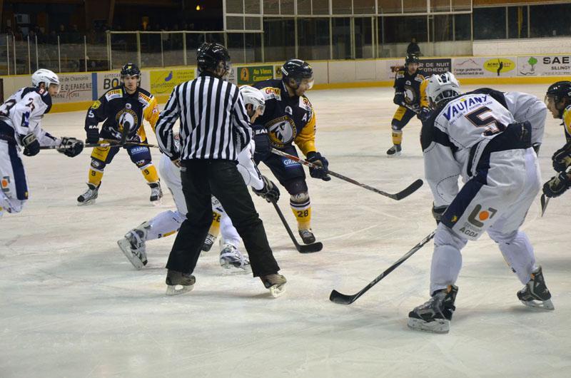 Chamonix  3 - 5 Grenoble 