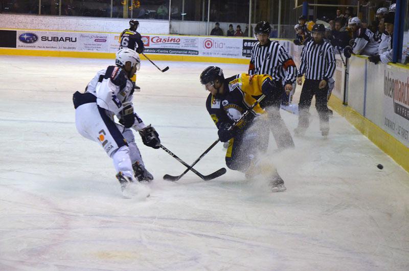 Chamonix  3 - 5 Grenoble 