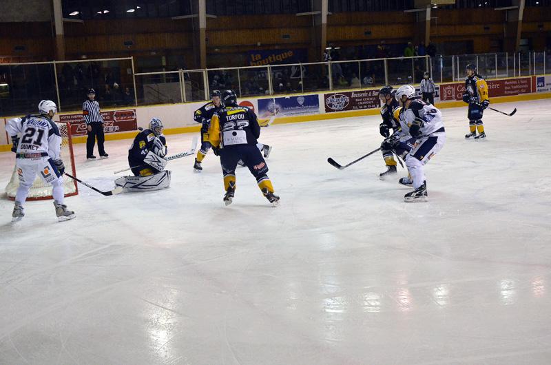 Chamonix  3 - 5 Grenoble 