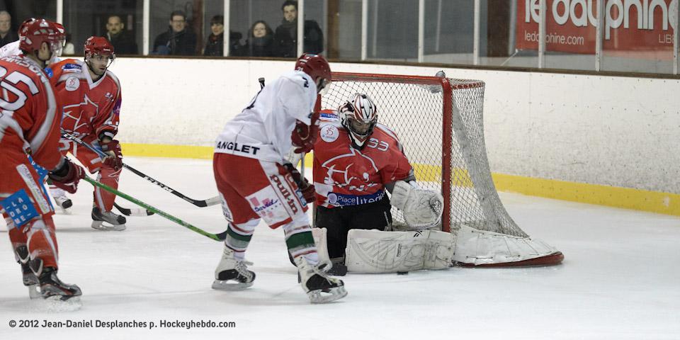 Valence 2 - 4 Anglet