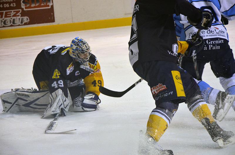 Chamonix  1 - 2 Angers 