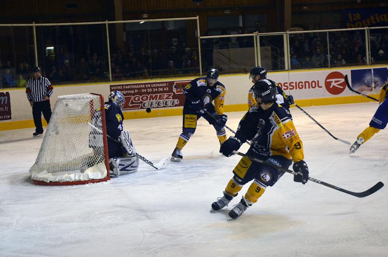 Chamonix  3 - 5 Dijon 