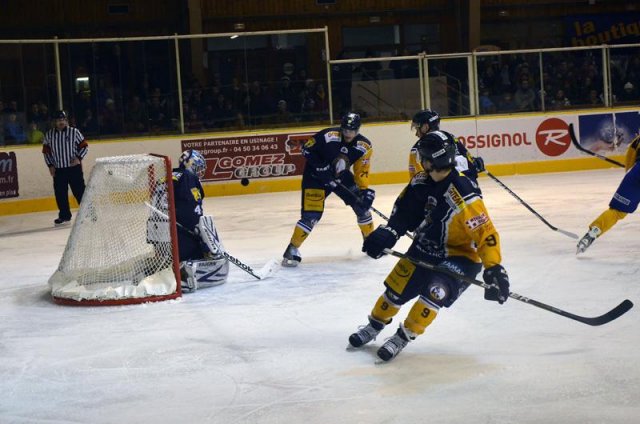 Photo hockey match Chamonix  - Dijon  le 21/02/2012