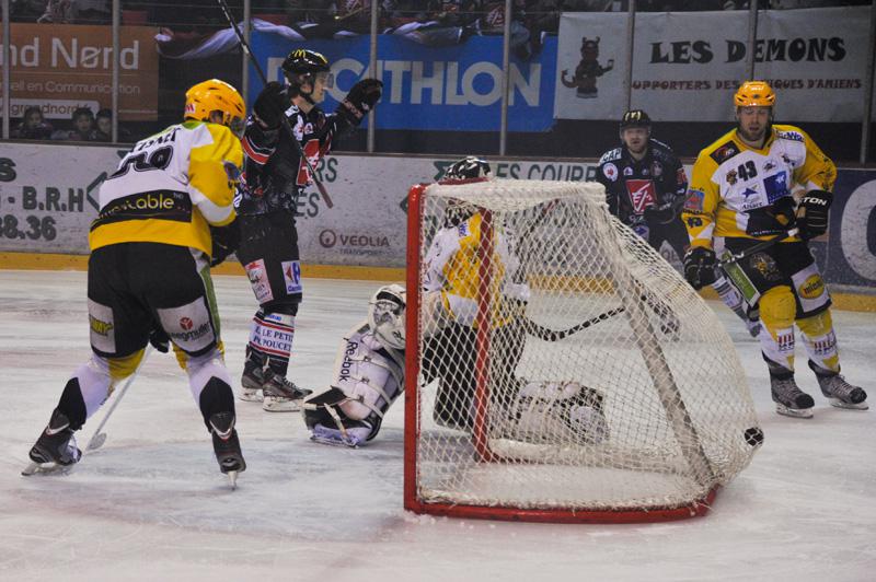 Amiens  5 - 3 Strasbourg 