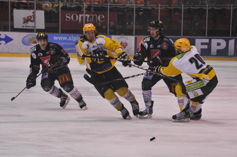 Amiens  5 - 3 Strasbourg 