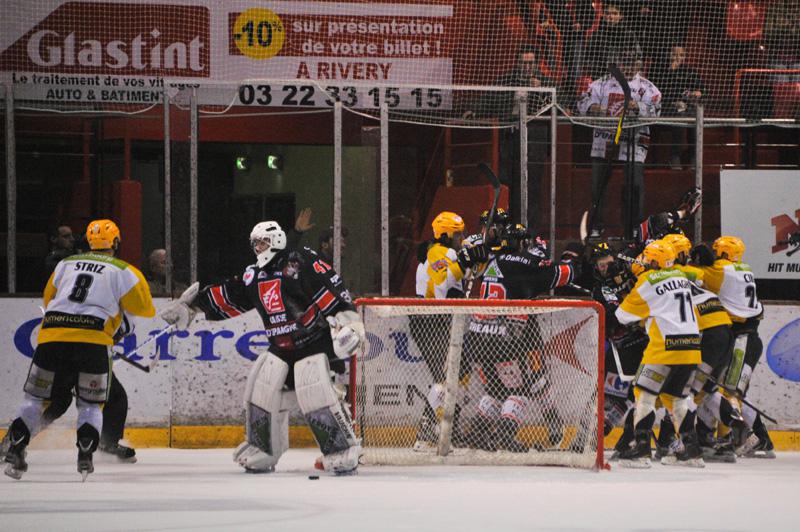 Amiens  5 - 3 Strasbourg 