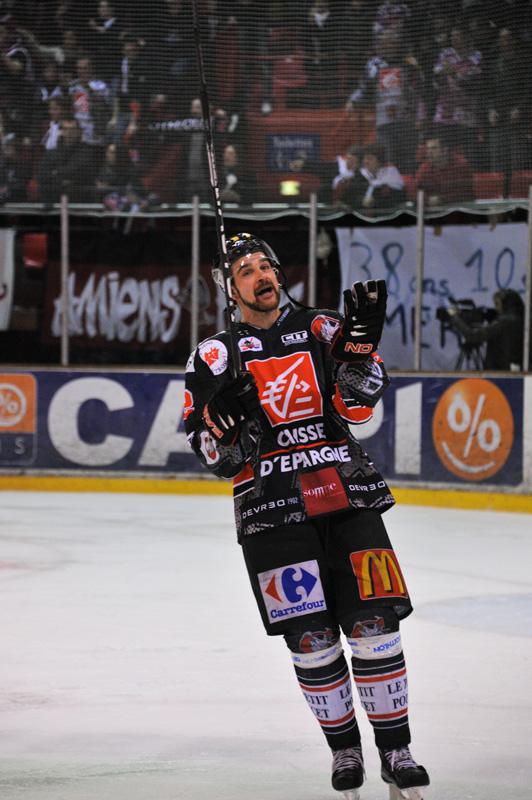 Amiens  5 - 3 Strasbourg 