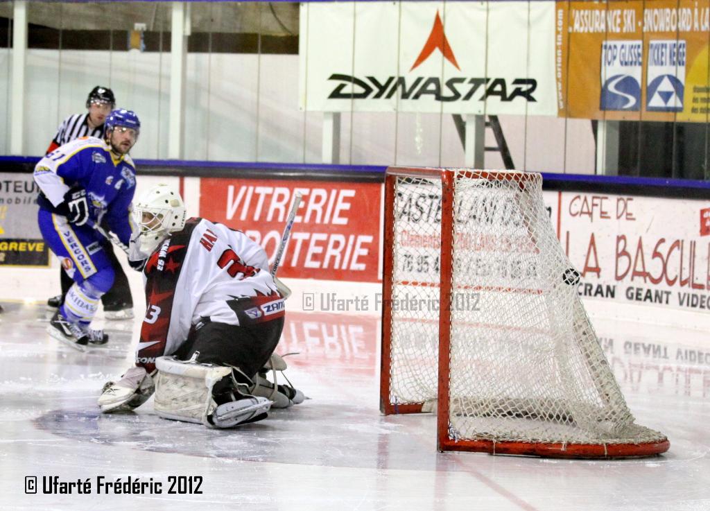 Villard-de-Lans 7 - 4 Neuilly/Marne