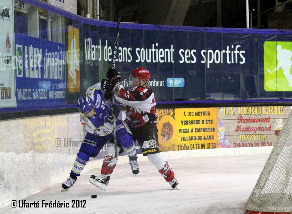 Villard-de-Lans 7 - 4 Neuilly/Marne