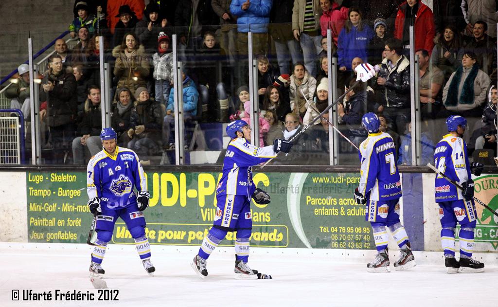 Villard-de-Lans 7 - 4 Neuilly/Marne