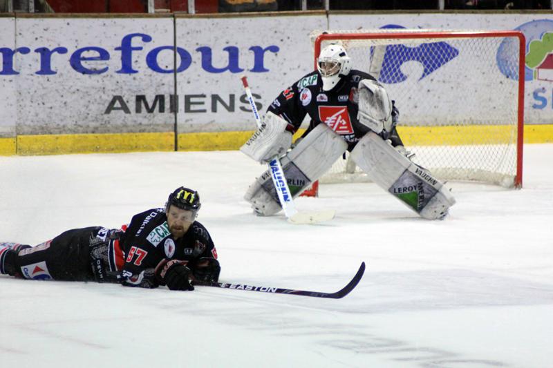 Amiens  5 - 2 Strasbourg 