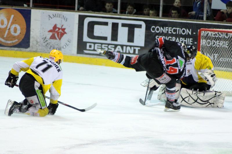 Amiens  5 - 2 Strasbourg 