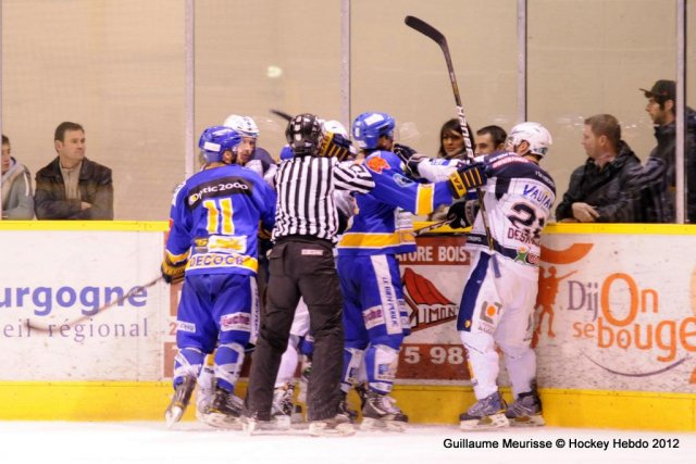 Photo hockey match Dijon  - Grenoble  le 06/03/2012
