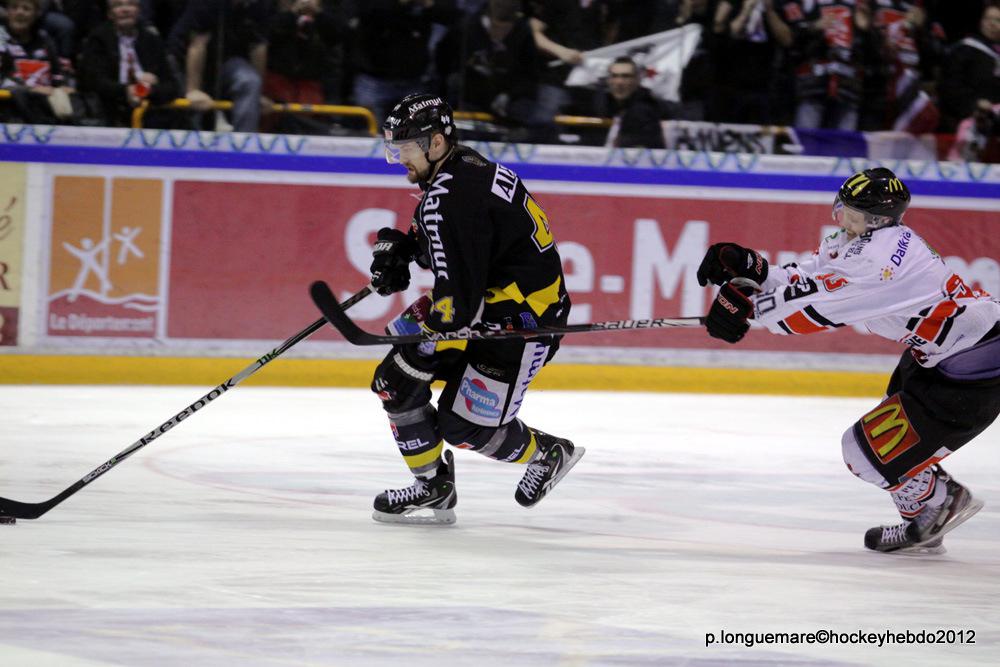 Rouen 4 - 5 Amiens 