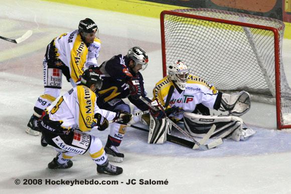 Grenoble  3 - 5 Rouen