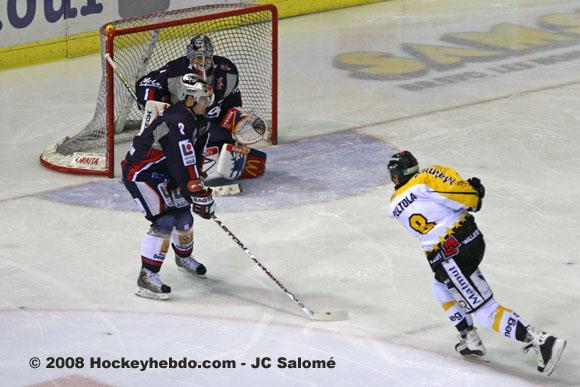 Grenoble  3 - 5 Rouen