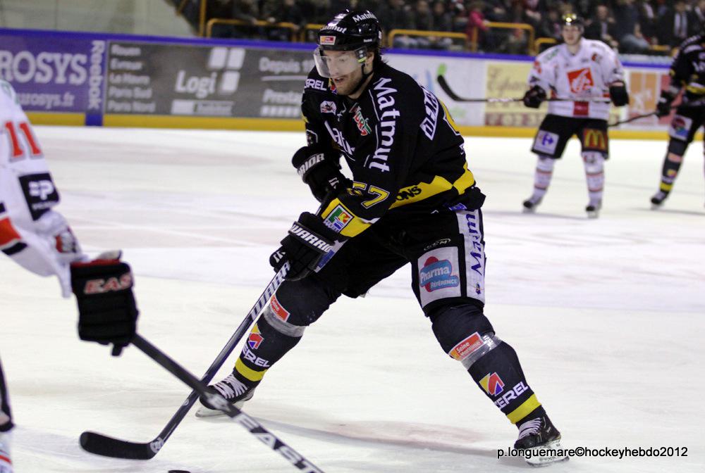 Rouen 4 - 5 Amiens 