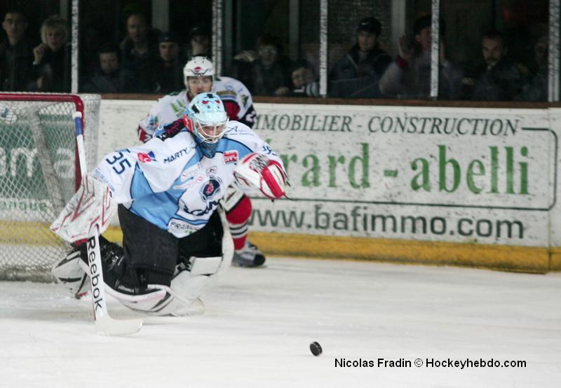 Briançon  1 - 4 Angers 