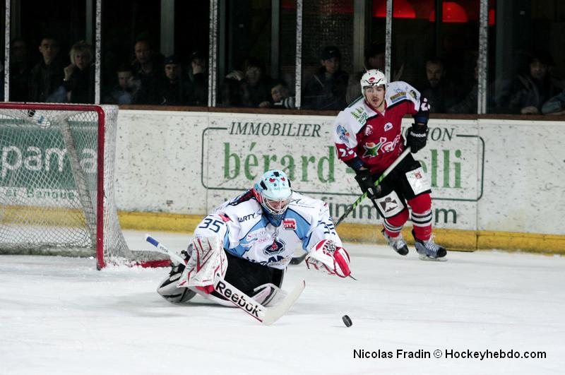 Briançon  1 - 4 Angers 