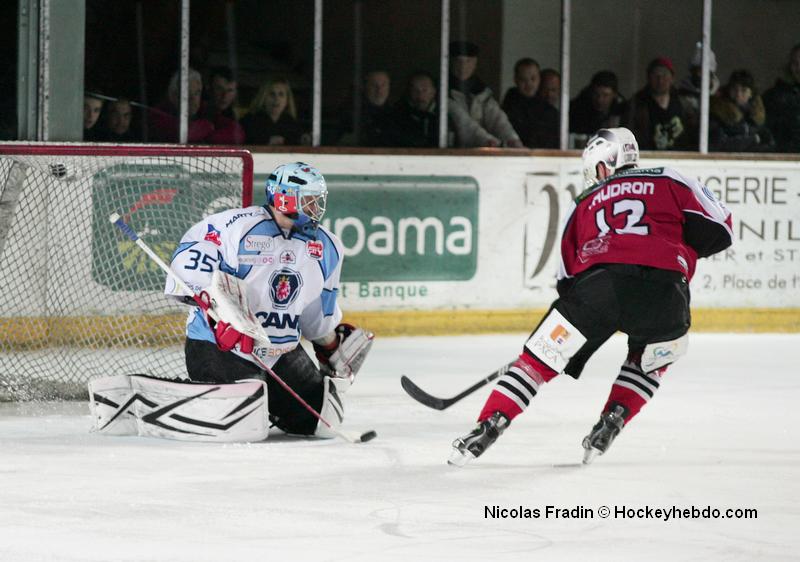 Briançon  1 - 4 Angers 