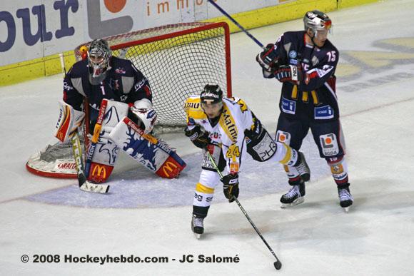 Grenoble  3 - 5 Rouen