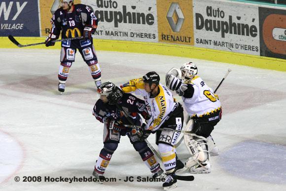 Grenoble  3 - 5 Rouen