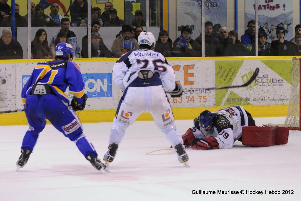 Dijon  3 - 2 Grenoble 