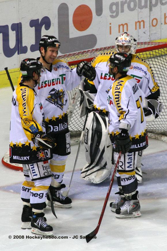 Grenoble  3 - 5 Rouen