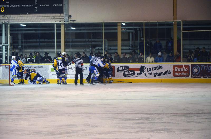 Chamonix  6 - 2 Gap 