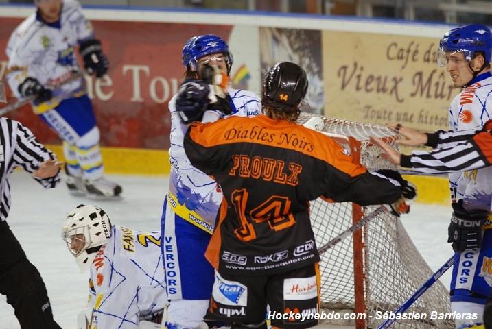 Tours  4 - 1 Villard-de-Lans