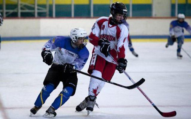 Photo hockey reportage U13 : Avignon vs Mont-Royal Outremont (Canada)