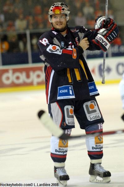 Grenoble  3 - 5 Rouen