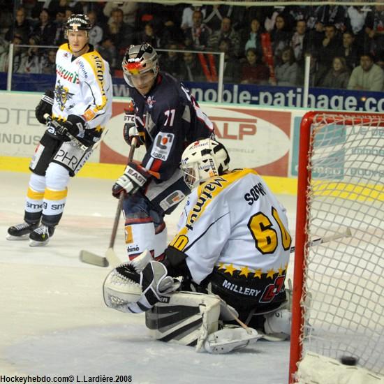 Grenoble  3 - 5 Rouen