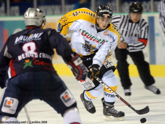 Grenoble  3 - 5 Rouen