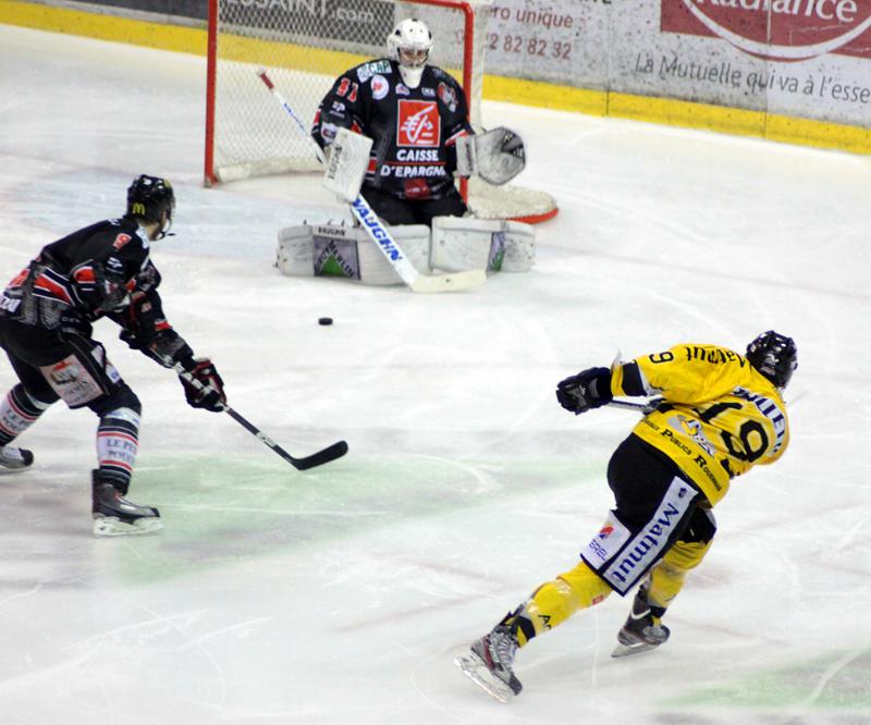 Amiens  5 - 1 Rouen