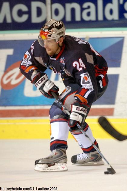 Grenoble  3 - 5 Rouen