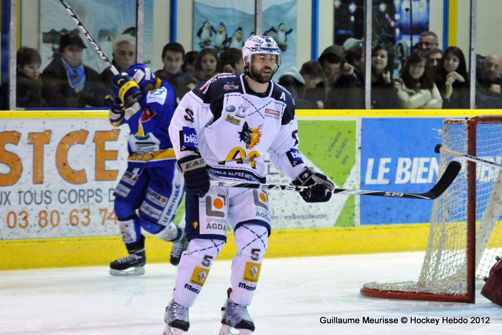 Dijon  2 - 5 Grenoble 