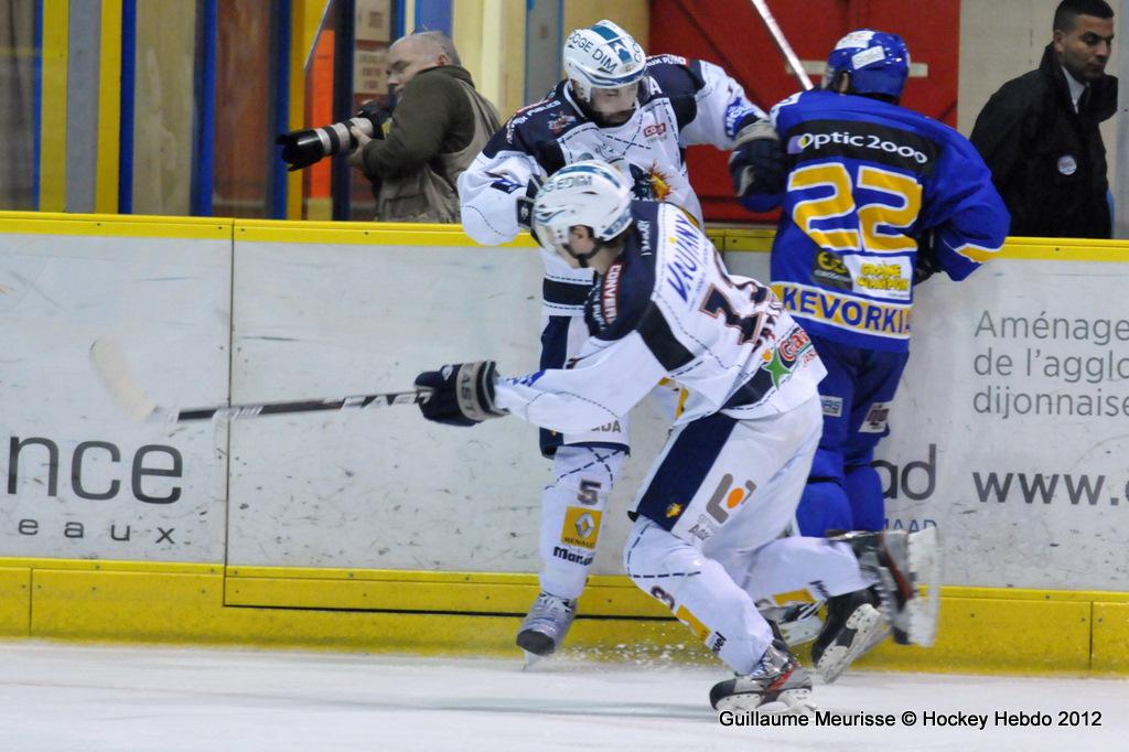 Dijon  2 - 5 Grenoble 