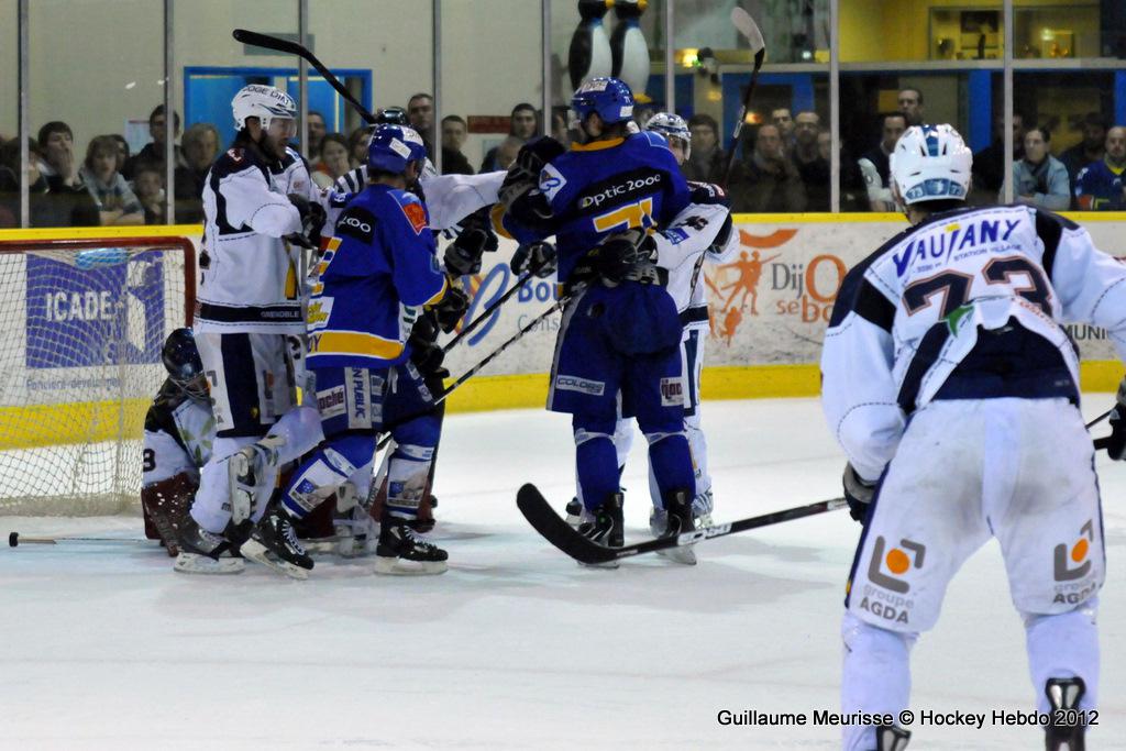 Dijon  2 - 5 Grenoble 