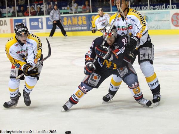 Grenoble  3 - 5 Rouen