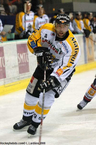 Grenoble  3 - 5 Rouen