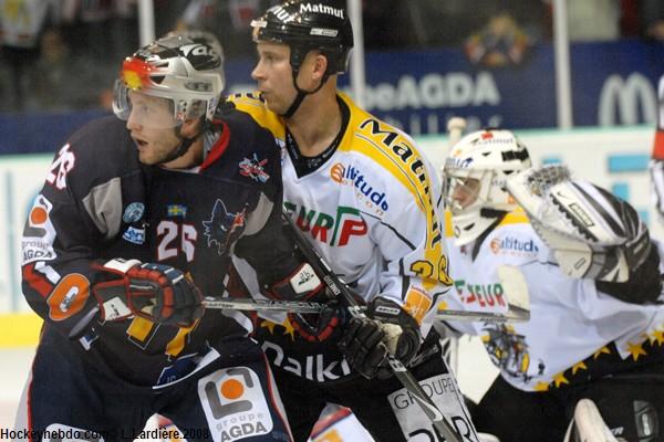 Grenoble  3 - 5 Rouen