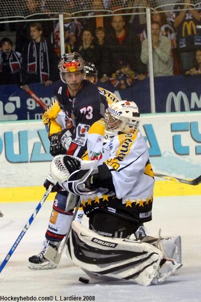 Grenoble  3 - 5 Rouen