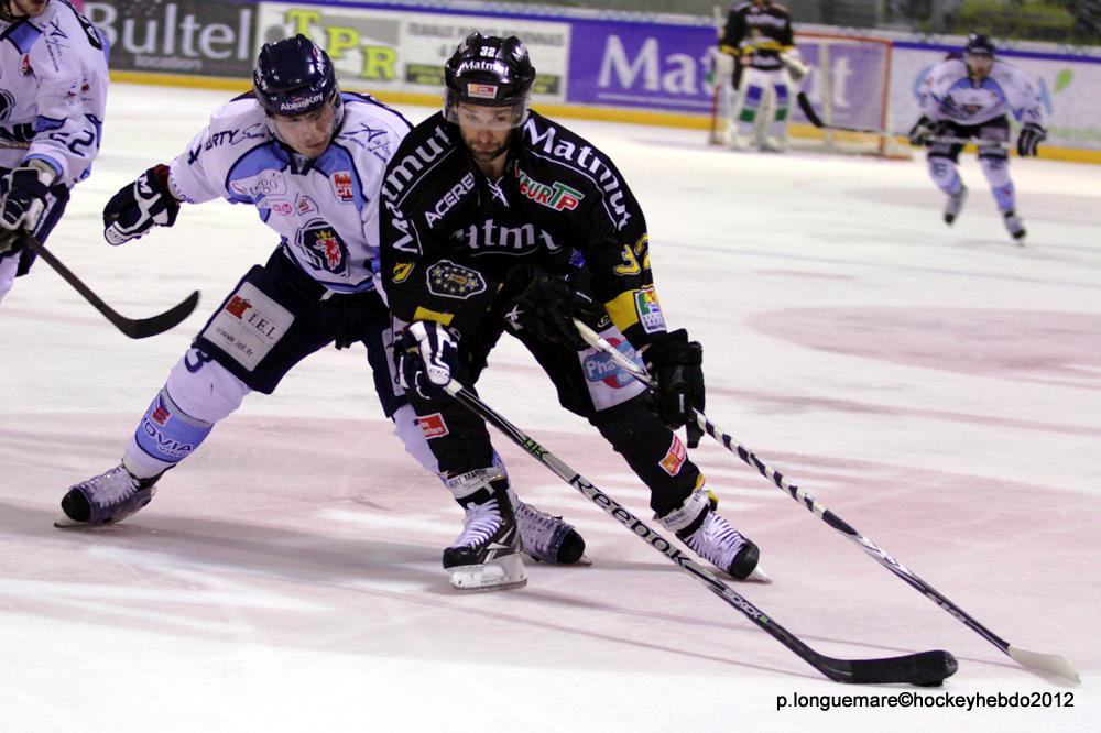 Rouen 2 - 1 Angers 