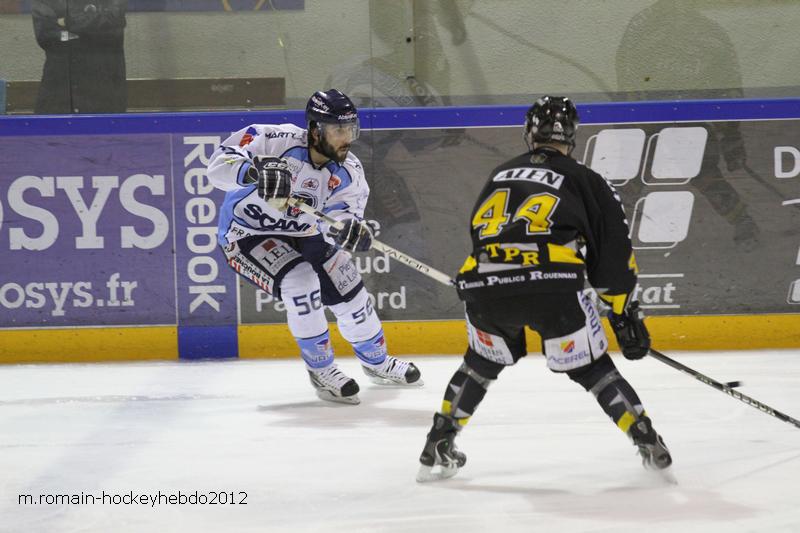 Rouen 2 - 1 Angers 