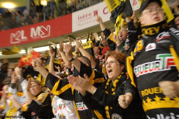 Grenoble  3 - 5 Rouen