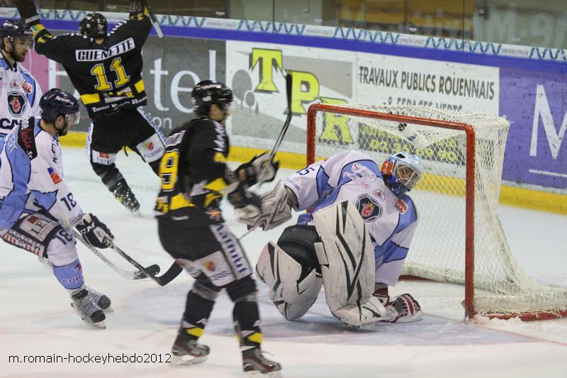 Rouen 2 - 1 Angers 